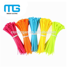 El lazo de nylon verde autoblocante de la cremallera del cable sujeta la deformación 100 * 3m m con disponible en varios colores, UL94-V2, aprobación del CE